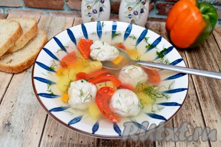 Суп с фрикадельками и болгарским перцем