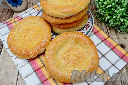 Узбекские лепёшки в духовке на дрожжах и воде