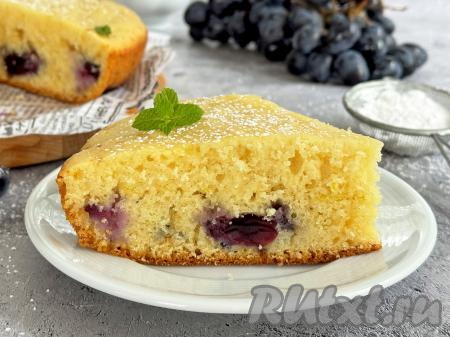 Пирог с виноградом в мультиварке