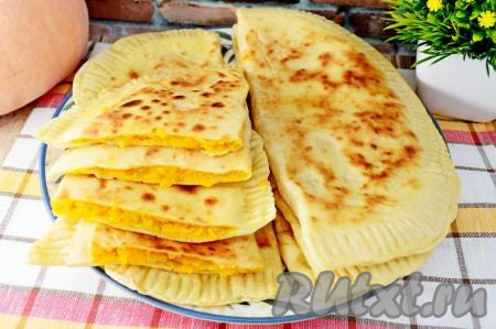 Чуду с тыквой на кефире на сковороде