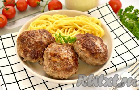 Котлеты из свиного фарша с манкой на сковороде