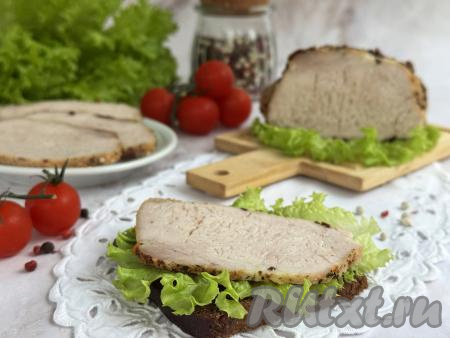 Свинина, запечённая в фольге в аэрогриле, получается очень вкусной и аппетитной. Если вы сразу не съедите всё мясо, тогда хранить его нужно в холодильнике.&nbsp;