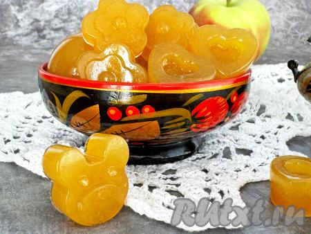 Очень вкусный, аппетитный, ароматный мармелад, приготовленный&nbsp;&nbsp;из яблок с желатином в домашних условиях,&nbsp;подать к чаю.&nbsp;