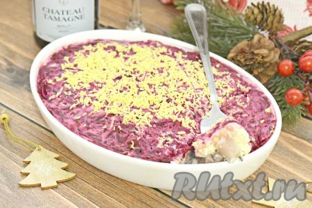 Нежный салат "Селёдка под шубой" подаём к столу. Благодаря тому, что блюдо готовится без картошки, салат выходит более лёгким, но при этом не менее вкусным и насыщенным.&nbsp;