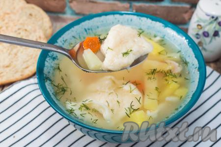 Суп с клёцками на сметане