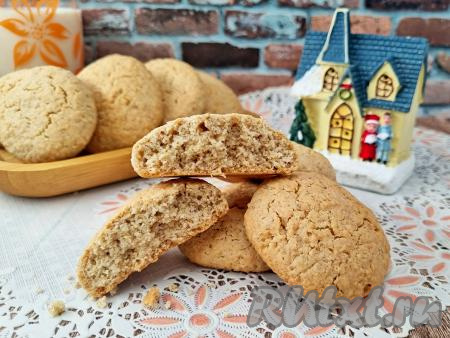 А вот как&nbsp;классическое&nbsp;овсяное печенье выглядит в разломе. Оно нежное, мягкое внутри и при этом покрытое аппетитной корочкой снаружи. Испечь вкусное печенье по этому&nbsp;рецепту в домашних условиях не составит большого труда, а вот результат вас точно приятно удивит. Я по этому рецепту пеку печенье с завидной регулярностью и вам советую приготовить!