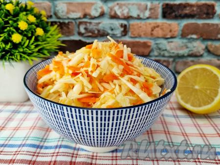 Салат из свежей капусты с лимонным соком