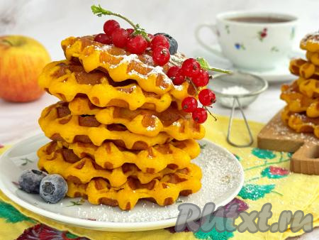 Вафли из тыквы и яблок в электровафельнице