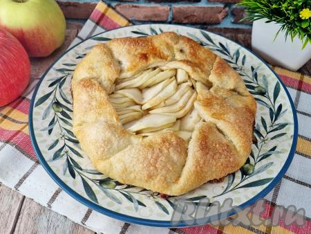 Галета с яблоками из слоёного теста