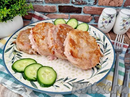 Как приготовить медальоны из тунца на сковороде