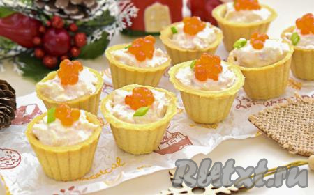 Тарталетки с консервированным тунцом и творожным сыром