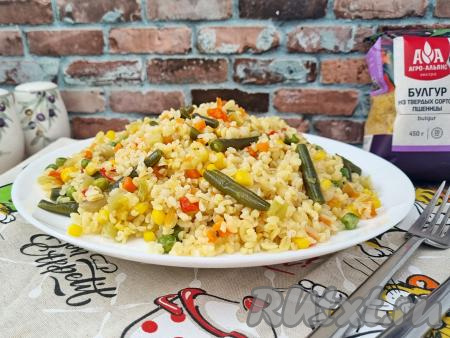 Булгур с мексиканской смесью на сковороде