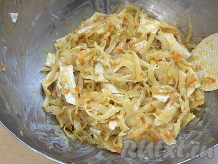 Перемешать полоски лаваша с капустой до однородности.&nbsp;