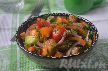 Салат из баклажанов и кабачков