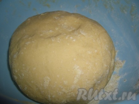 Вымесить тесто.