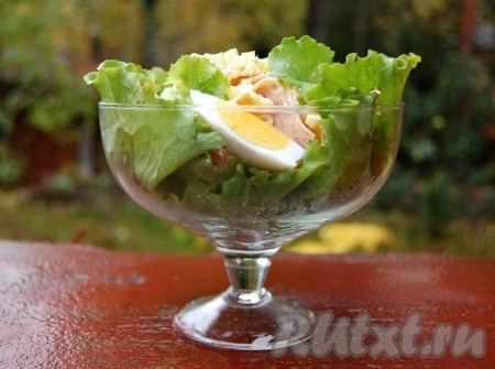 Салат из ветчины, сыра и яиц