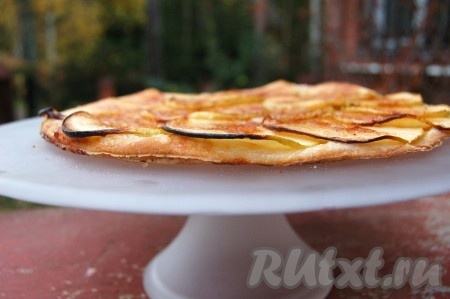 Яблочный пирог с карамелью