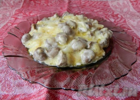 Куриные сердечки в сметанном соусе