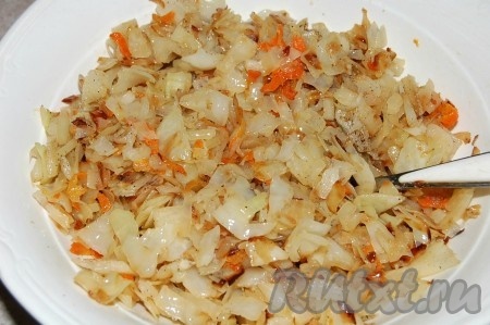 Начинка для быстрого пирога с капустой готова.