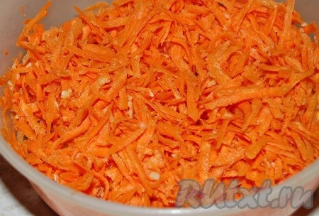 Перемешать и начинка для голубцов готова.