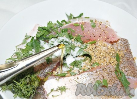 Добавить оливковое масло.