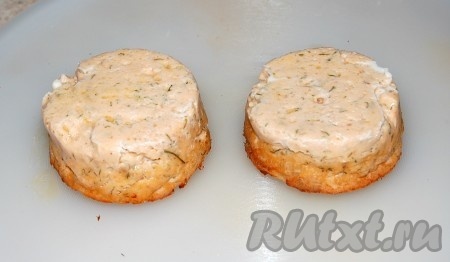 Вытащить мусс из формочек.