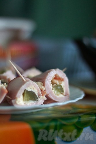 Жгучая закуска "Огурчики в шубке"