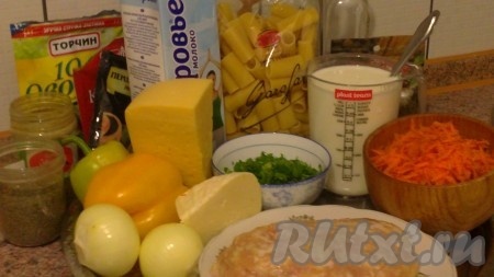 Все ингредиенты нарезаем, натираем на терке.