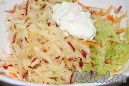 Я добавила сметану. И немного посолила.