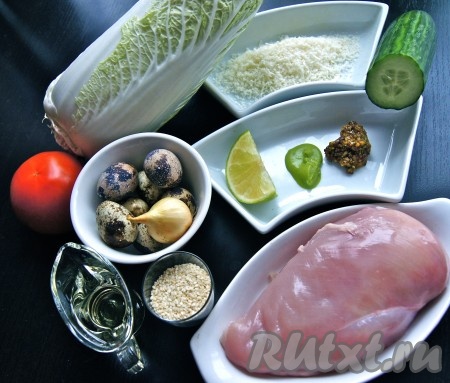 Все что нам потребуется для приготовления овощного салата с куриной грудкой.