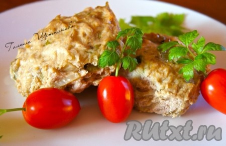 Куриные котлеты, приготовленные с пекинской капустой, получаются нежными, аппетитными и очень вкусными, к столу подаём горячими, дополнив свежими овощами, салатом или гарниром.
