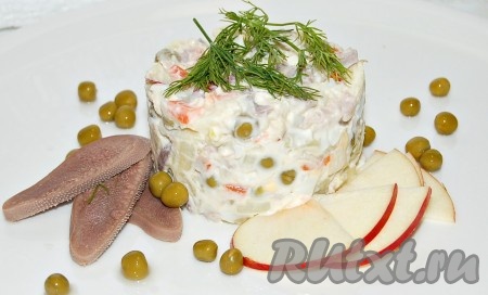 Салат с языком и горошком