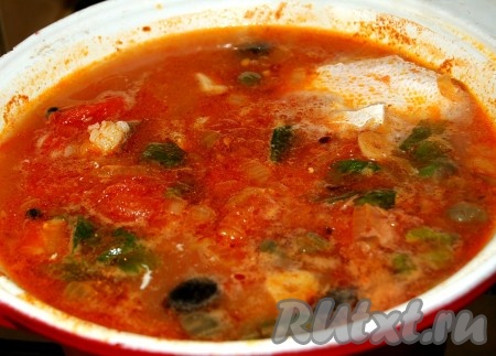 Перемешать все содержимое жаровни.