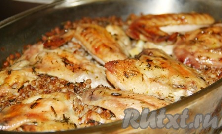 Гречка с курицей, томленная в духовке