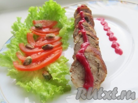 Рулетик из свинины на сковороде