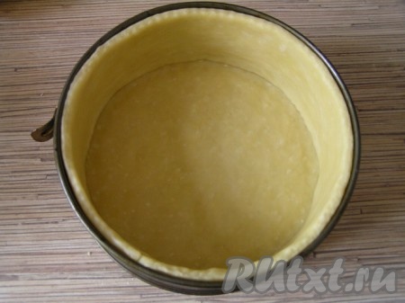 аккуратно распределить и соединить края.