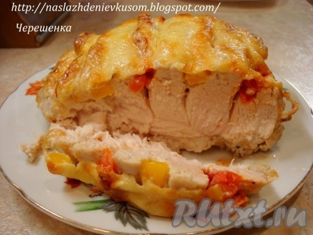 Куриная грудка, фаршированная помидорами и сыром