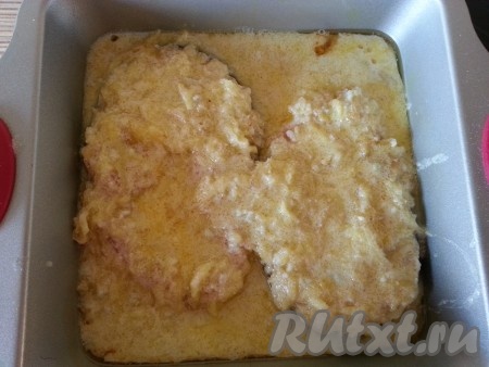 Духовка должна быть разогрета до 180 градусов.
Нашим соусом поливаем семгу и отправляем запекаться в духовку на 30-40 минут.&nbsp;
