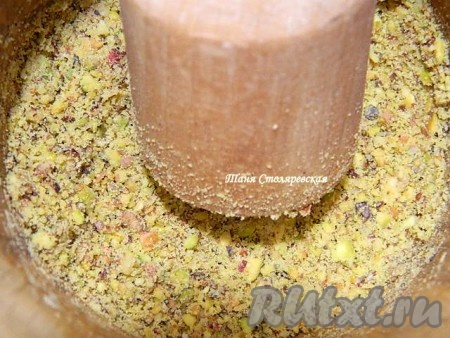 Очищаем и измельчаем удобным для вас способом.