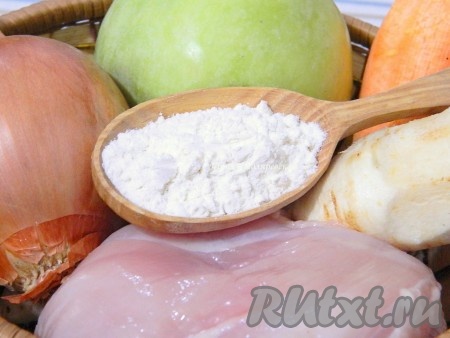 Подготавливаем необходимые продукты.