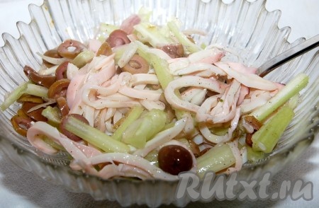 Кальмары с сельдереем