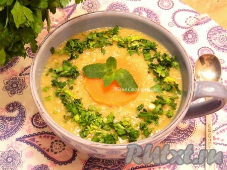 Можно в чечевичный суп выдавить еще сок лимона.
