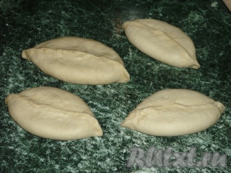 Аналогично сформировать все пирожки.