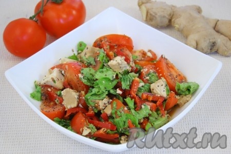 Постный салат с маринованным сыром Тофу и семенами льна