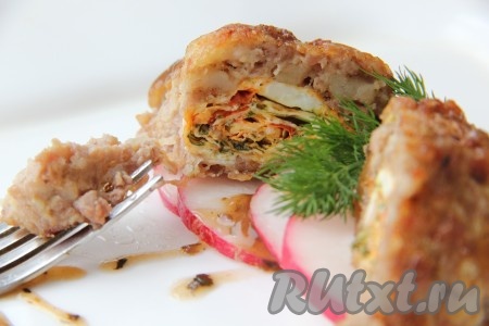 Мясные котлеты с начинкой