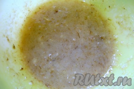 Банан взбить с сахаром.