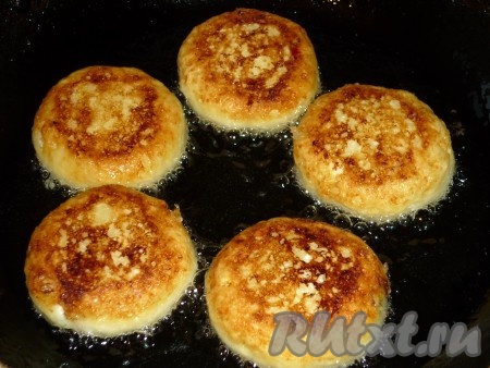 и обжарить с двух сторон до румяности.
