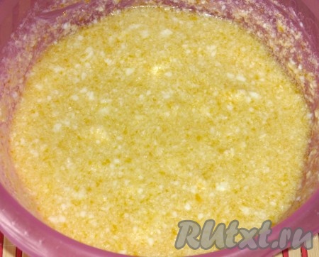 добавить яйцо и всё хорошо перемешать.
