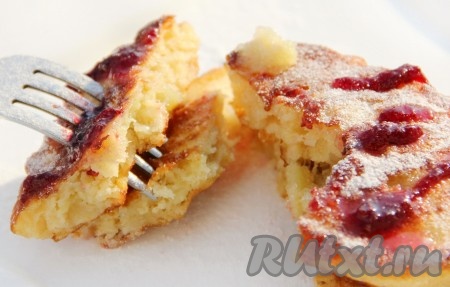 Пышные оладьи с яблоками