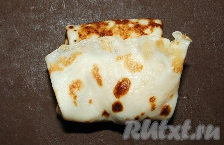 Свернуть конвертом.